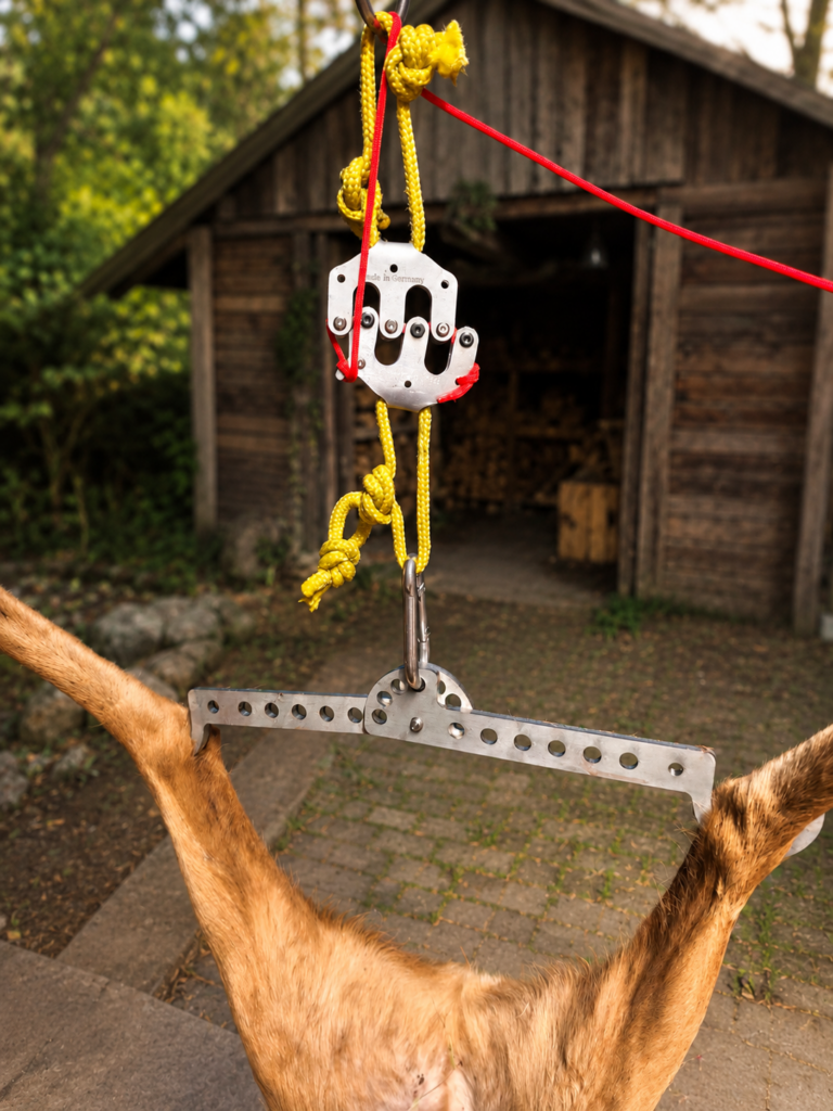ParaTrac Flaschenzug bei der Wildbergung mit Wildspreize